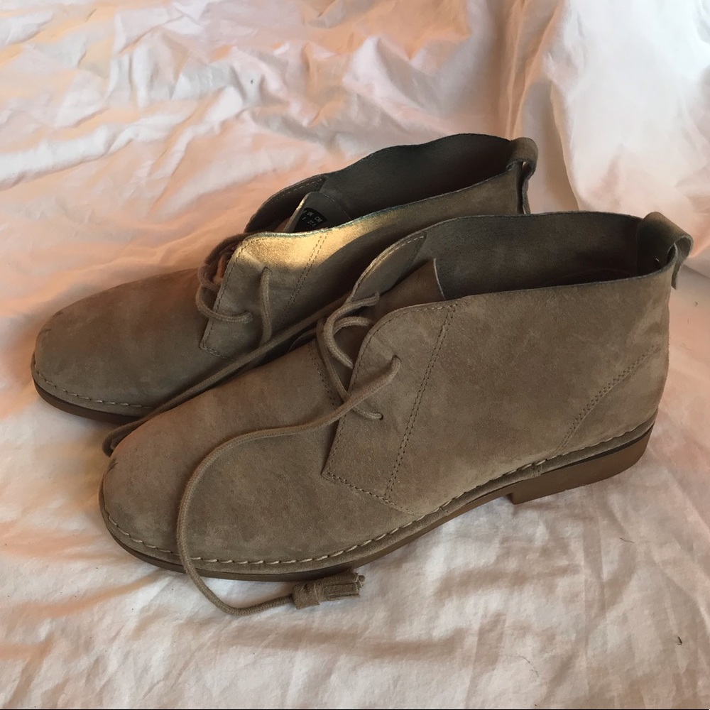 Hush Puppies Cyra Catelyn Chukka Boot- sz10 wide